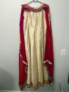 indian wedding duppata scarf over shoulder gown dress